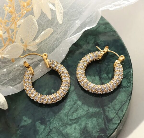 Retro Round 18K Gold-Plated Earrings with Rhinestone Sparkle
