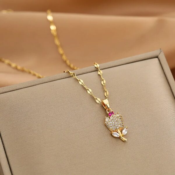 Elegant Tulip Pendant Necklace