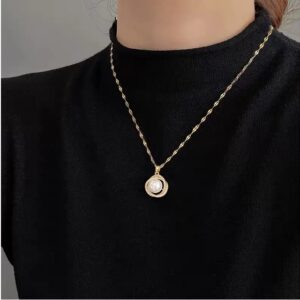 Radiant Edge Necklace