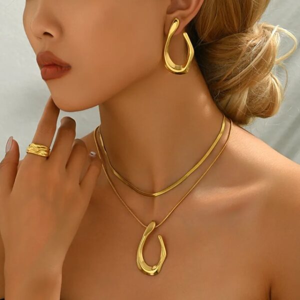 Royal Allure Jewelry Set