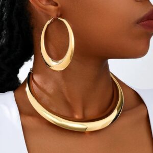 Classic Statement Jewelry Set – Bold Necklace & Large Earrings