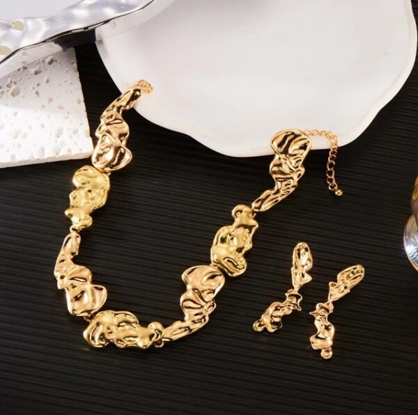 Timeless Elegance – Luxury Necklace, Earrings & Bracelet Set - Image 2