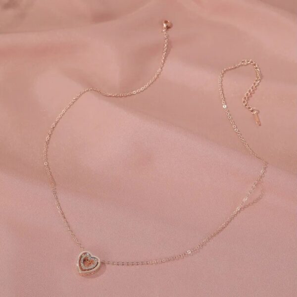 Luxurious Heart Necklace Set – 3 Elegant Pieces in White & Gold - Image 2